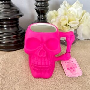 NWT 💀 Skull/ Skeleton Ceramic Mug